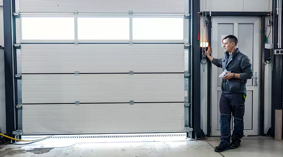 Choosing the Right Garage Door Service Provider